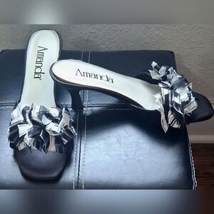 👡 IT'S A SALE!! Amanda Black and White Floral Heels 👡